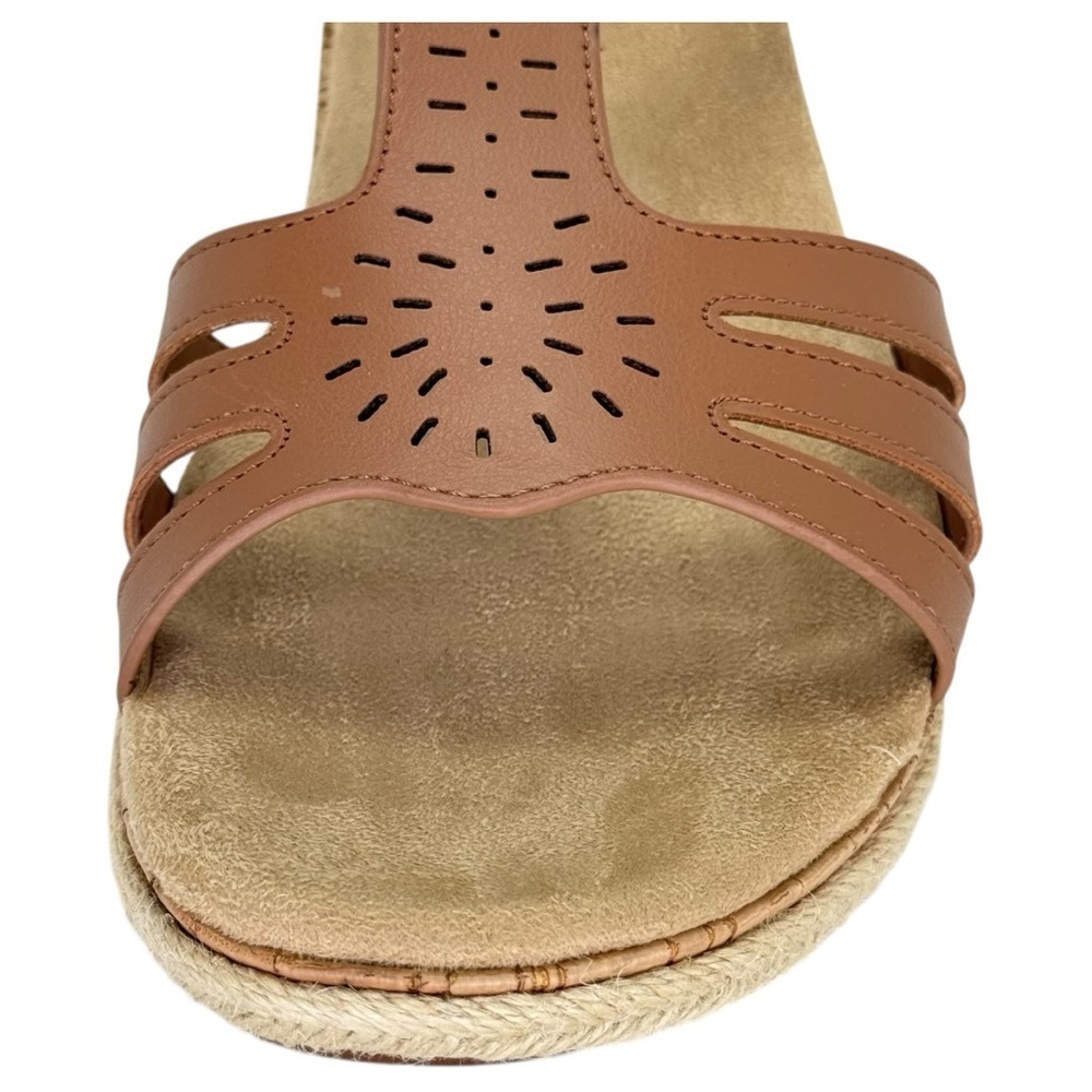 Easy Street Dorinda Tan Faux Leather Womens Sandals Size 8W - Picture 9 of 13